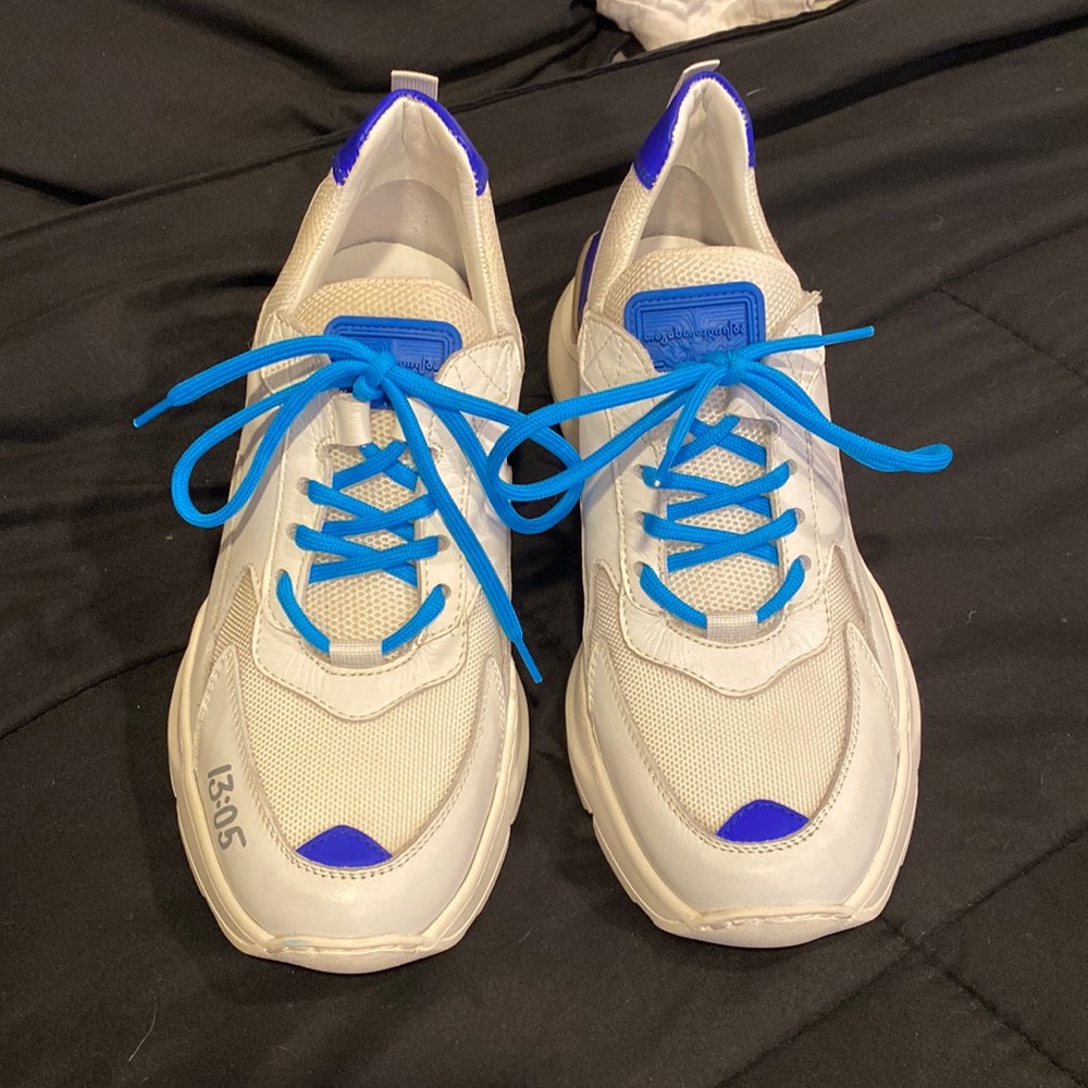 New Women’s Crosty white sneakers